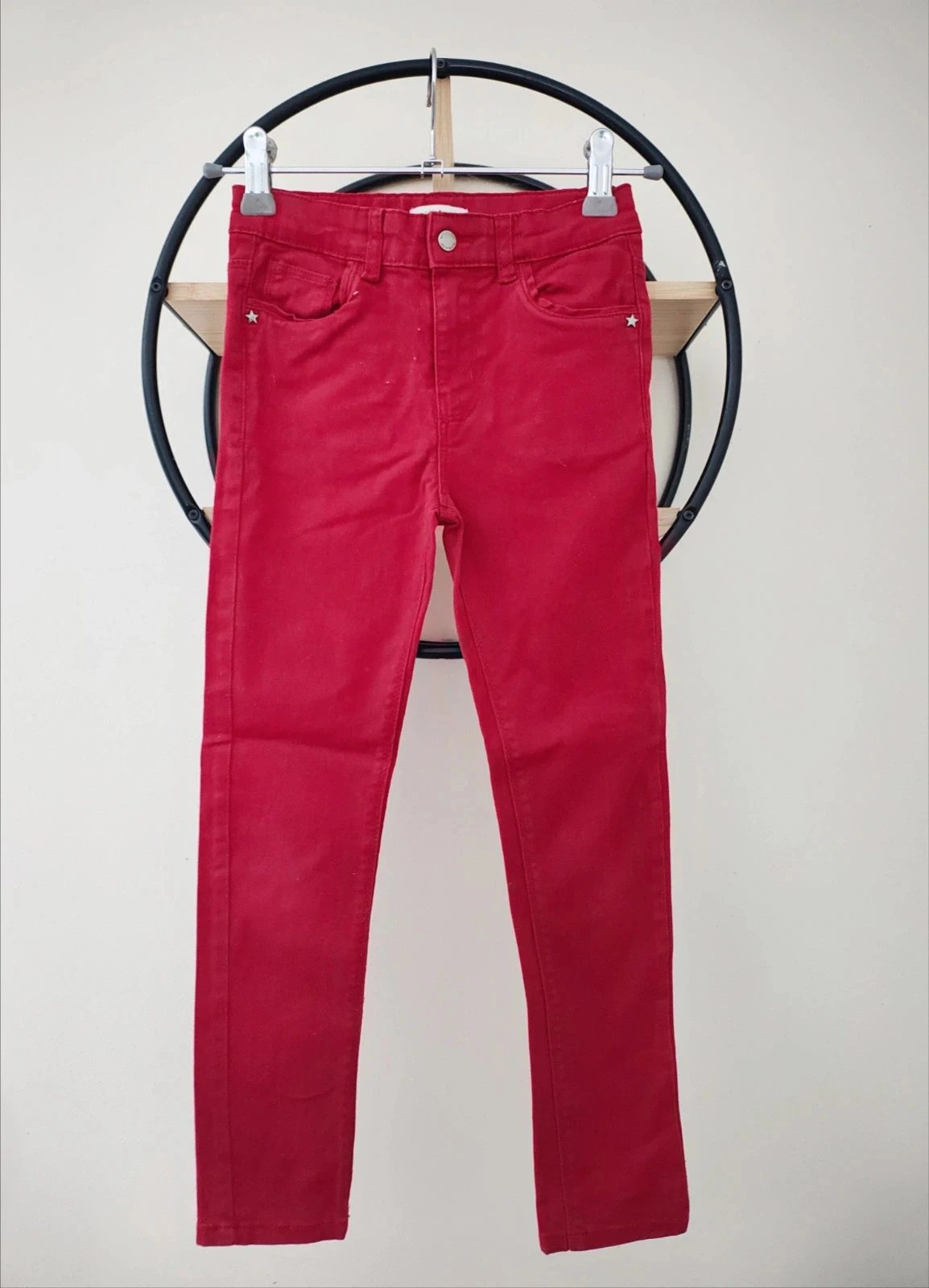 7 ans pantalon jean rouge Vertbaudet